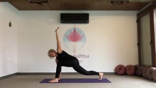 Hatha jóga óra - teljes testet átmozgató óra