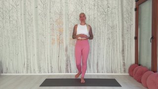 Cukornád póz – Ardha Chandra Chapasana