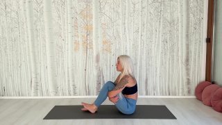 Két nagylábujjfogásos ülő egyensúlypóz - Ubaya Padangusthasana, Urdva Mukha Paschimottanasana