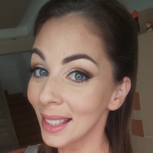 Szénay Dóra